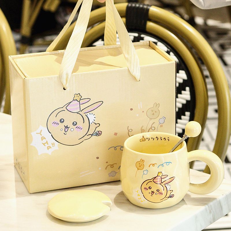 Taza de Cerámica Chiikawa Usag - Coffee To Tea Meaning reseña y precio